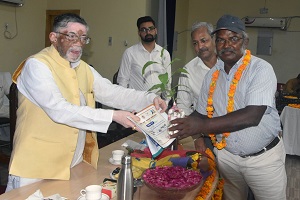 कृषि विज्ञान केवीके-भाकृअनुप-भारतीय पशु चिकित्सा अनुसंधान संस्थान, इज्जतनगर एवं कृषि विभाग, बरेली द्वारा कृषक सम्मान सम्मेलन का आयोजन