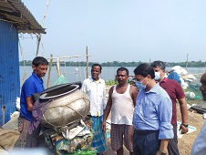 Deputy-Director-General-Fisheries-Science-ICAR-visits-Flood-Driven-Moyna-Fish-Hub-02