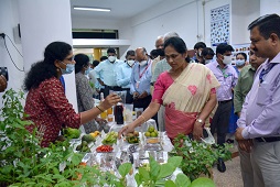 Union-Minister-of-State-for-Agriculture-Farmers-Welfare-visits-ICAR-CCARI-Goa-02