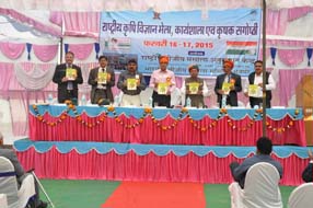 mela-07-20022015.jpg