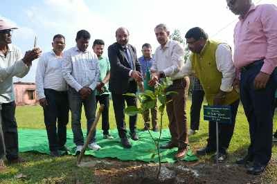 DG ICAR Emphasizes Farmer Empowerment, Integrated Farming and Rice Fallow Utilization during his Visit to KVK Ramgarh